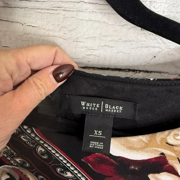 White House black market floral size xs long sleeve - Picture 4 of 5